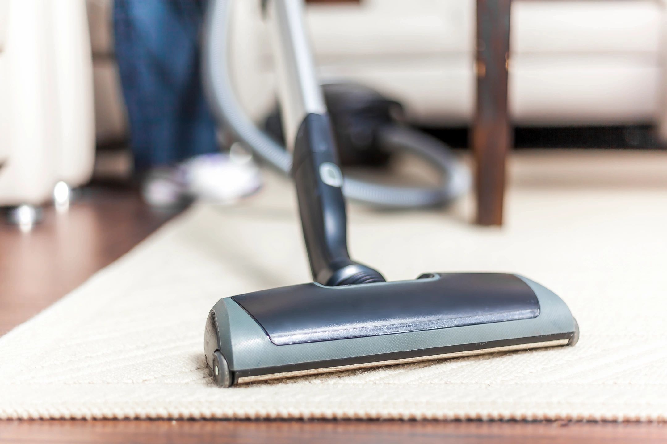 Cleaning vacuum carpet post move cleaning 
