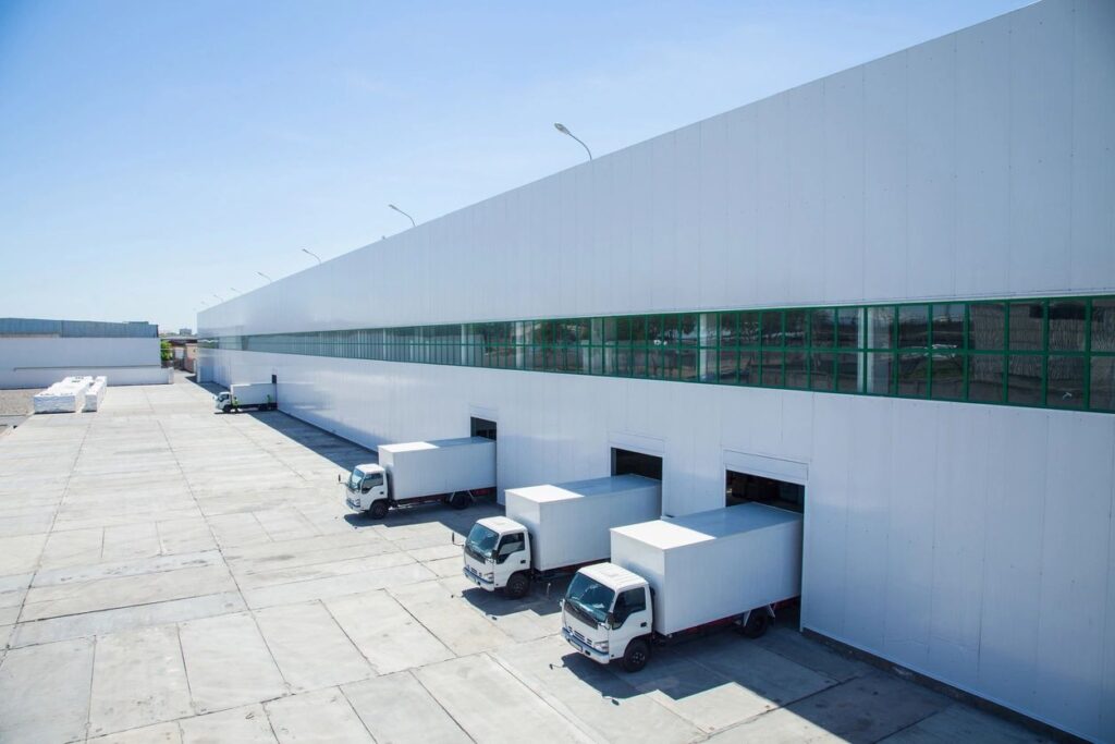 Truck fleet for removalist work where customer can book a truck 